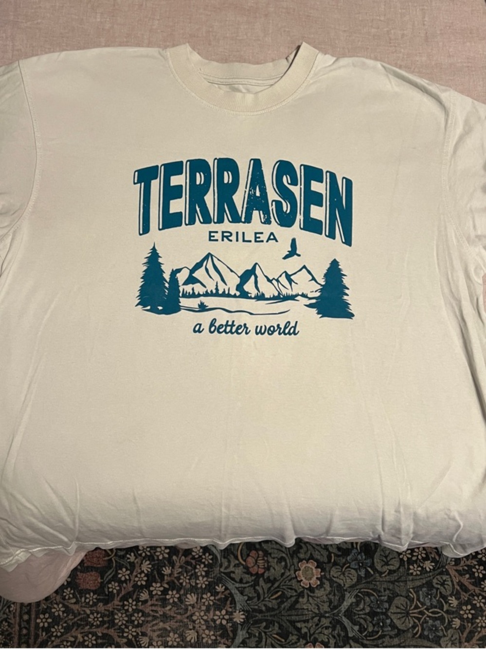 Throne of Glass Terrasen Graphic Tee